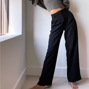 aritzia black effortless pants!